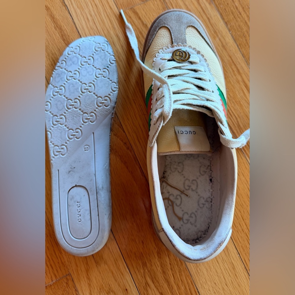 GUCCI - Cream and Green Stripe Sneakers - Picture 10 of 12